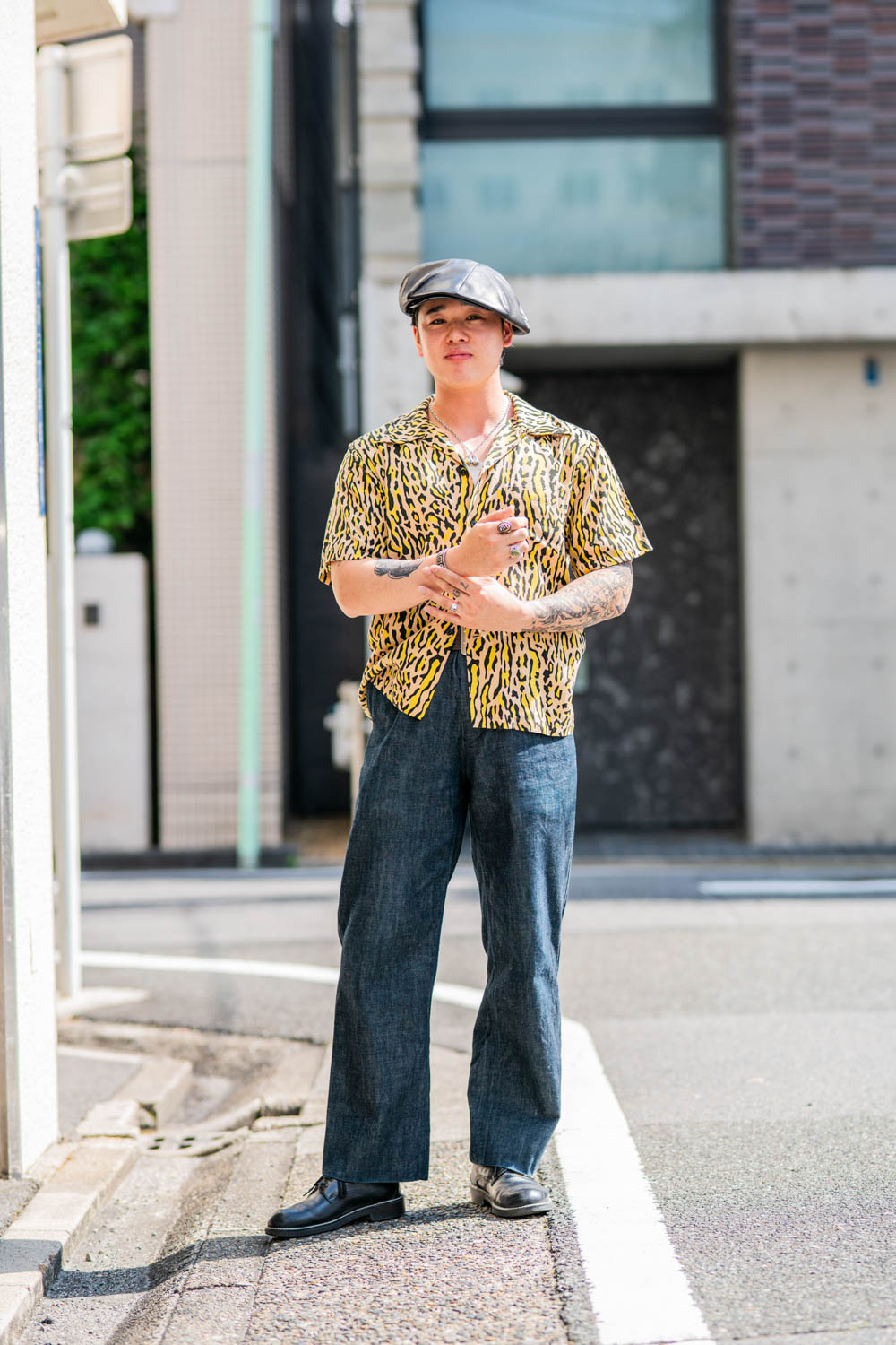 トオル