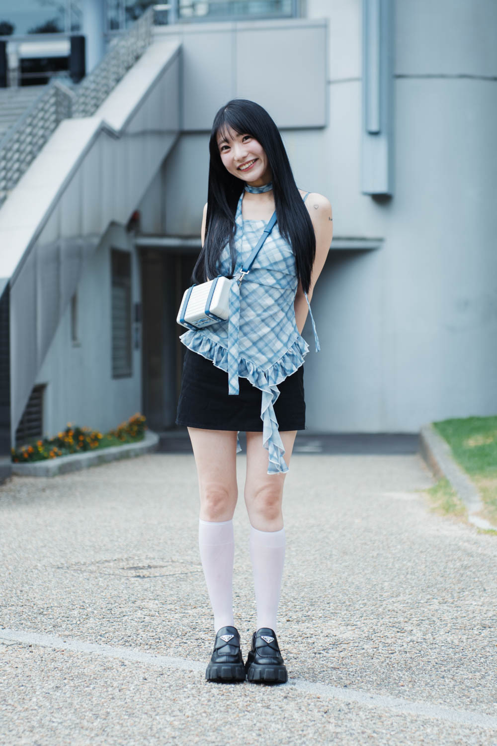 あやな